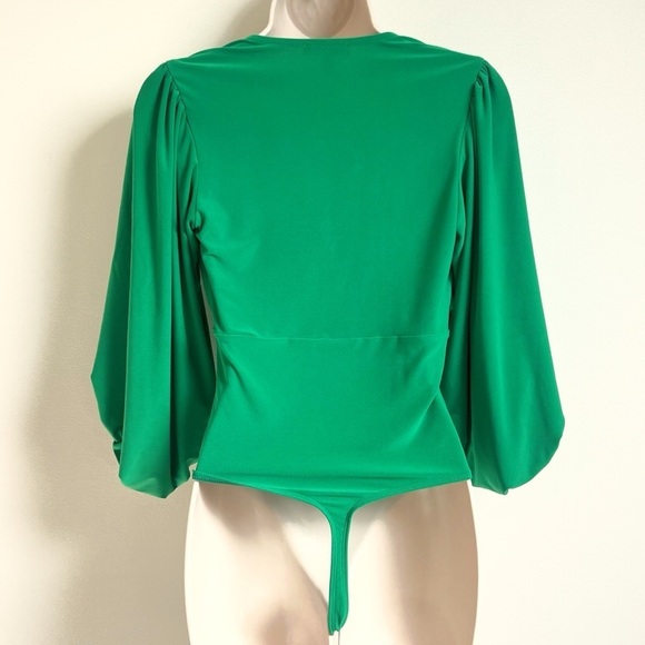 NEW Express Deep V Neck 3/4 Balloon Sleeve Bodysuit Extra Small Solid Green - Picture 2 of 7